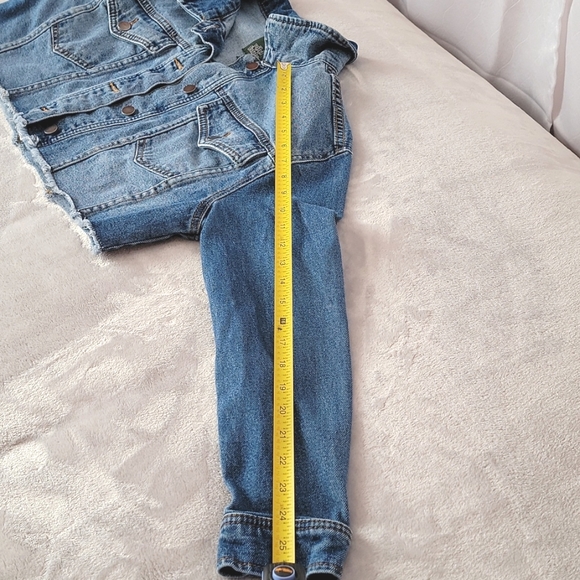 NWOT Wild Fable Cropped Denim Jacket - Picture 5 of 8